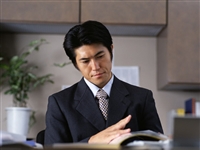 自己破産はプロに依頼を